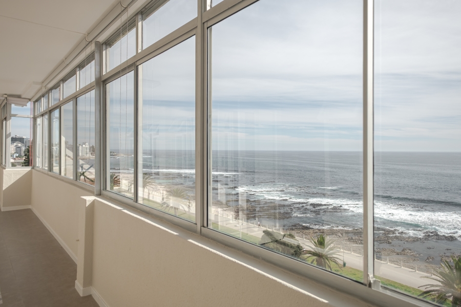To Let 3 Bedroom Property for Rent in Sea Point Western Cape